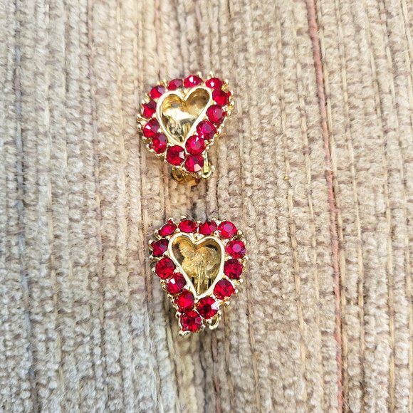 Vintage Rhinestone Red Heart Brooch and Earrings Set - Picture 3 of 7